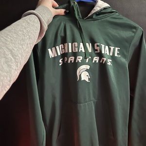 Michigan state hoodie size small in men's